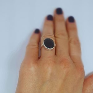 Anillo Artesanal con Obsidiana