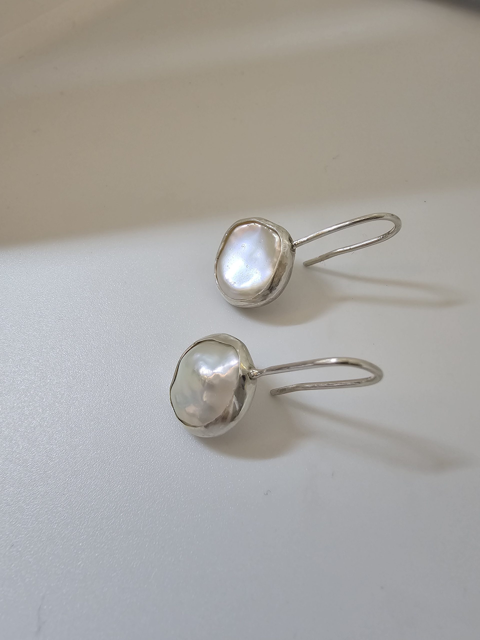 Pendientes de plata 925 con perlas barrocas naturales engastadas a mano
